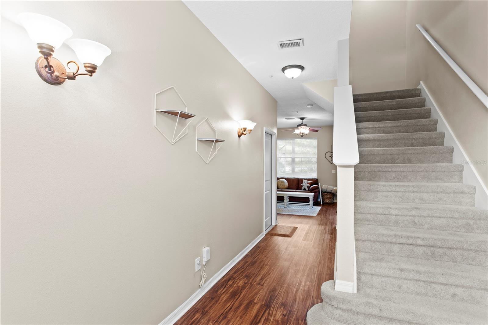 Image 12 of 44 For 3023 Pointeview Drive