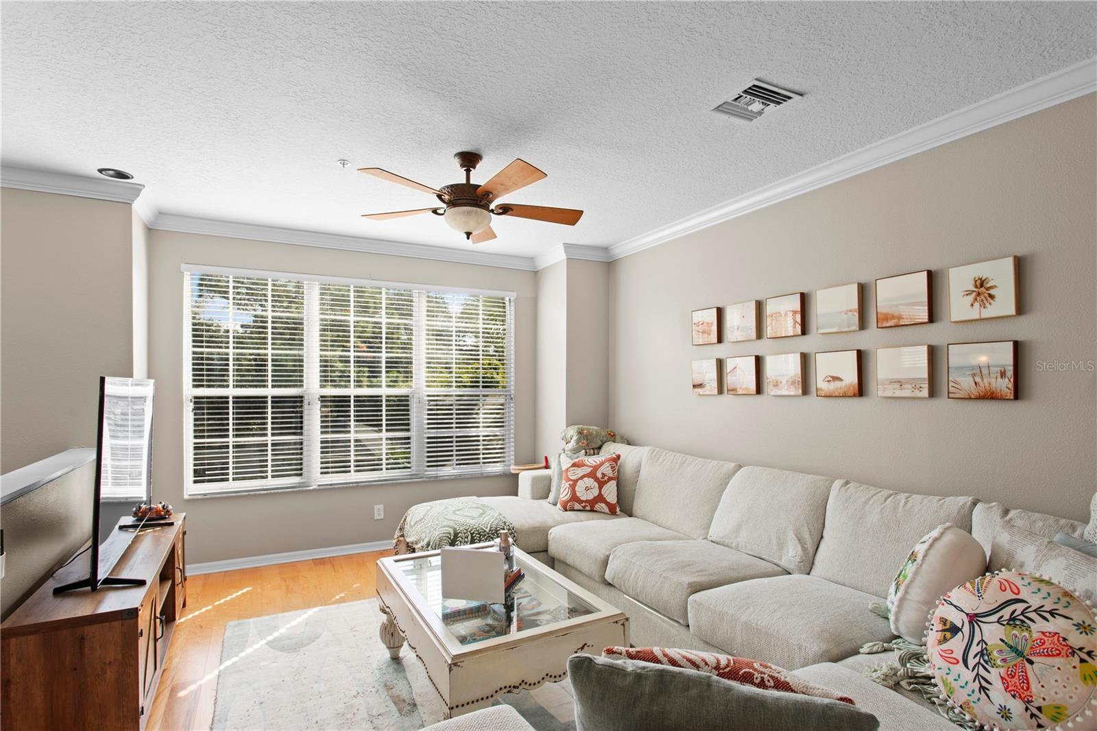 Image 13 of 44 For 3023 Pointeview Drive