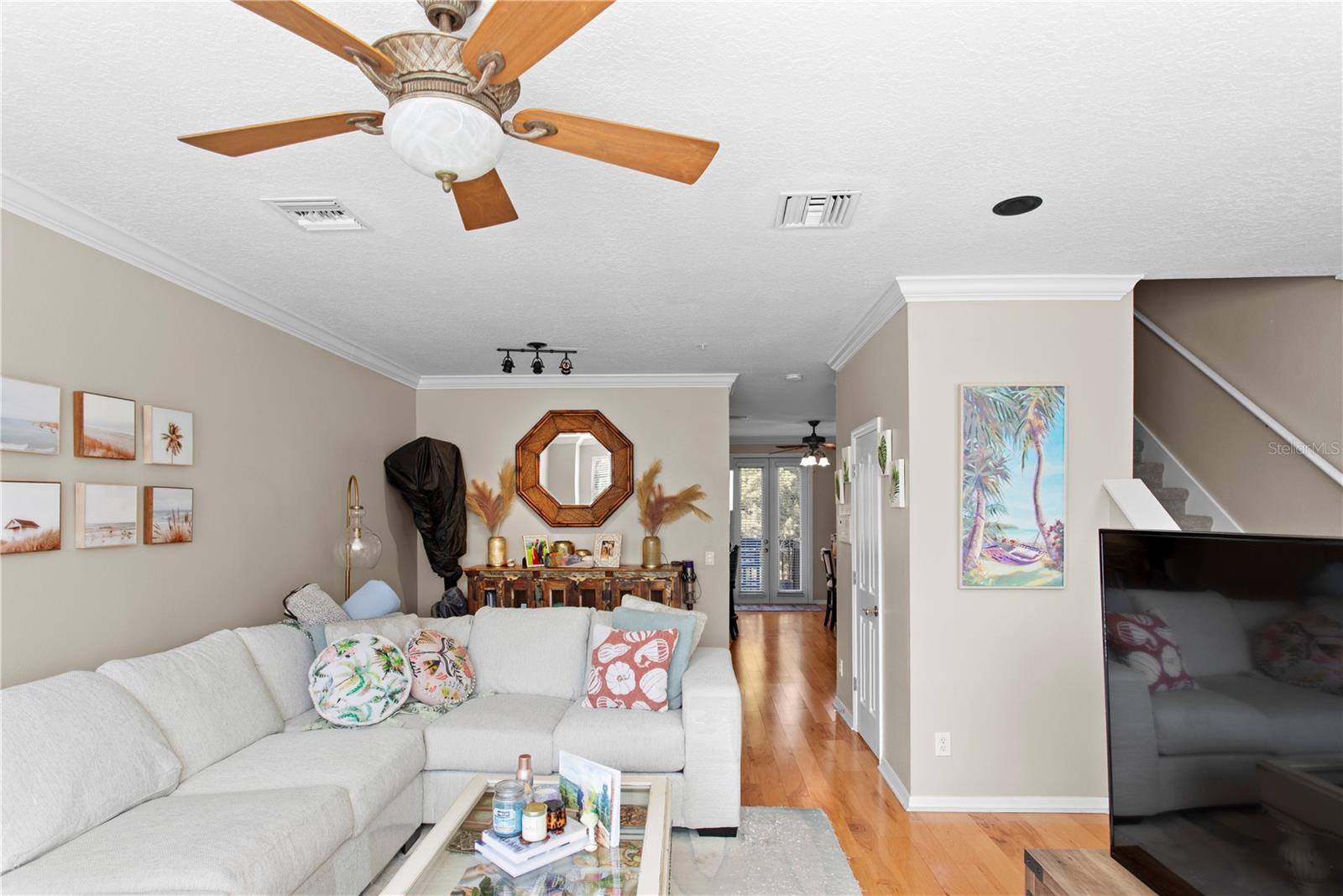 Image 15 of 44 For 3023 Pointeview Drive