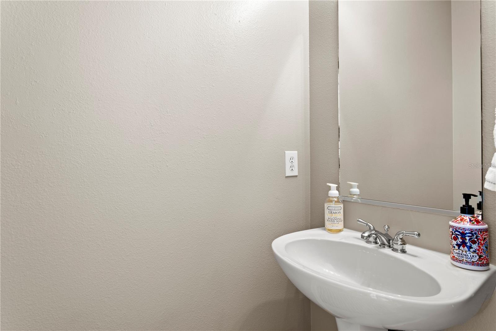 Image 26 of 44 For 3023 Pointeview Drive