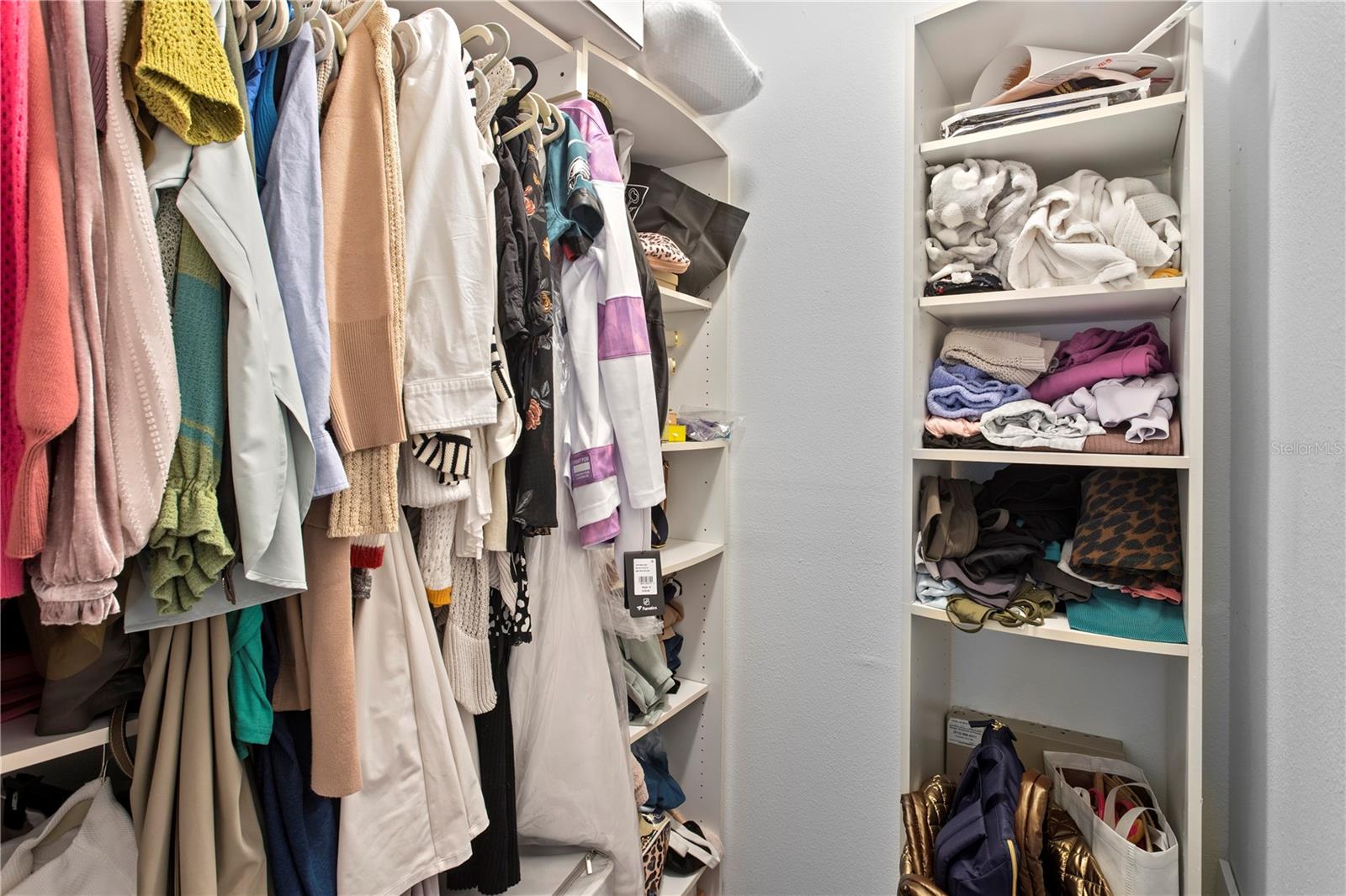 Image 31 of 44 For 3023 Pointeview Drive