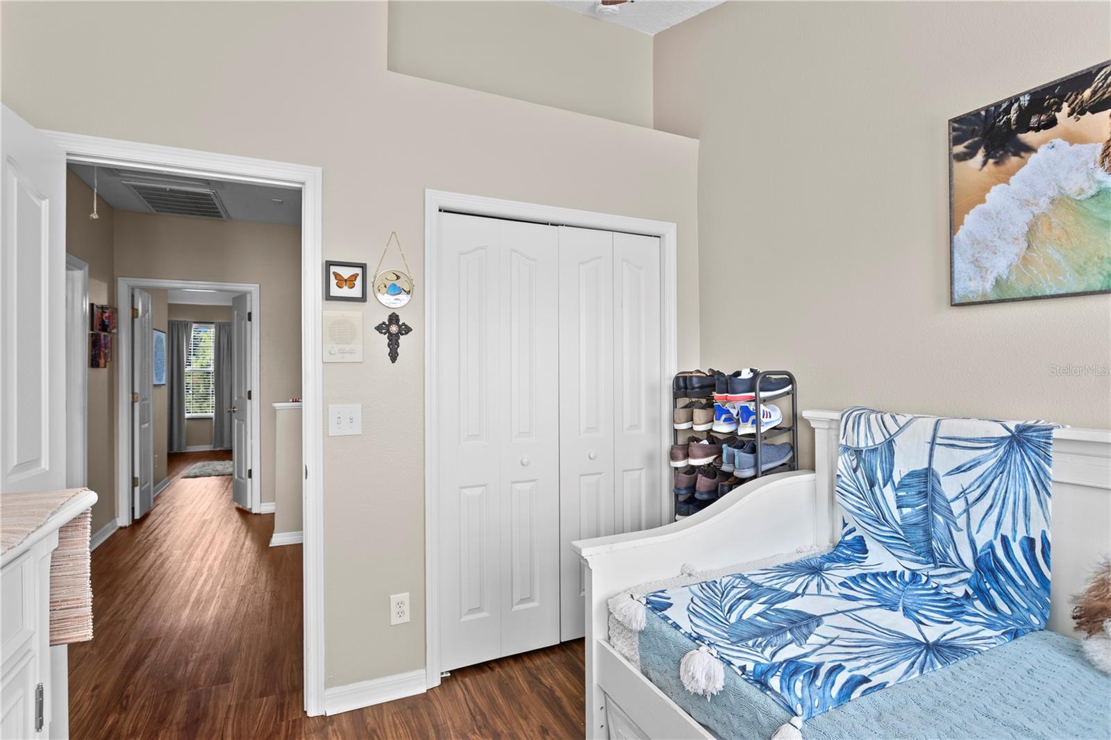 Image 36 of 44 For 3023 Pointeview Drive