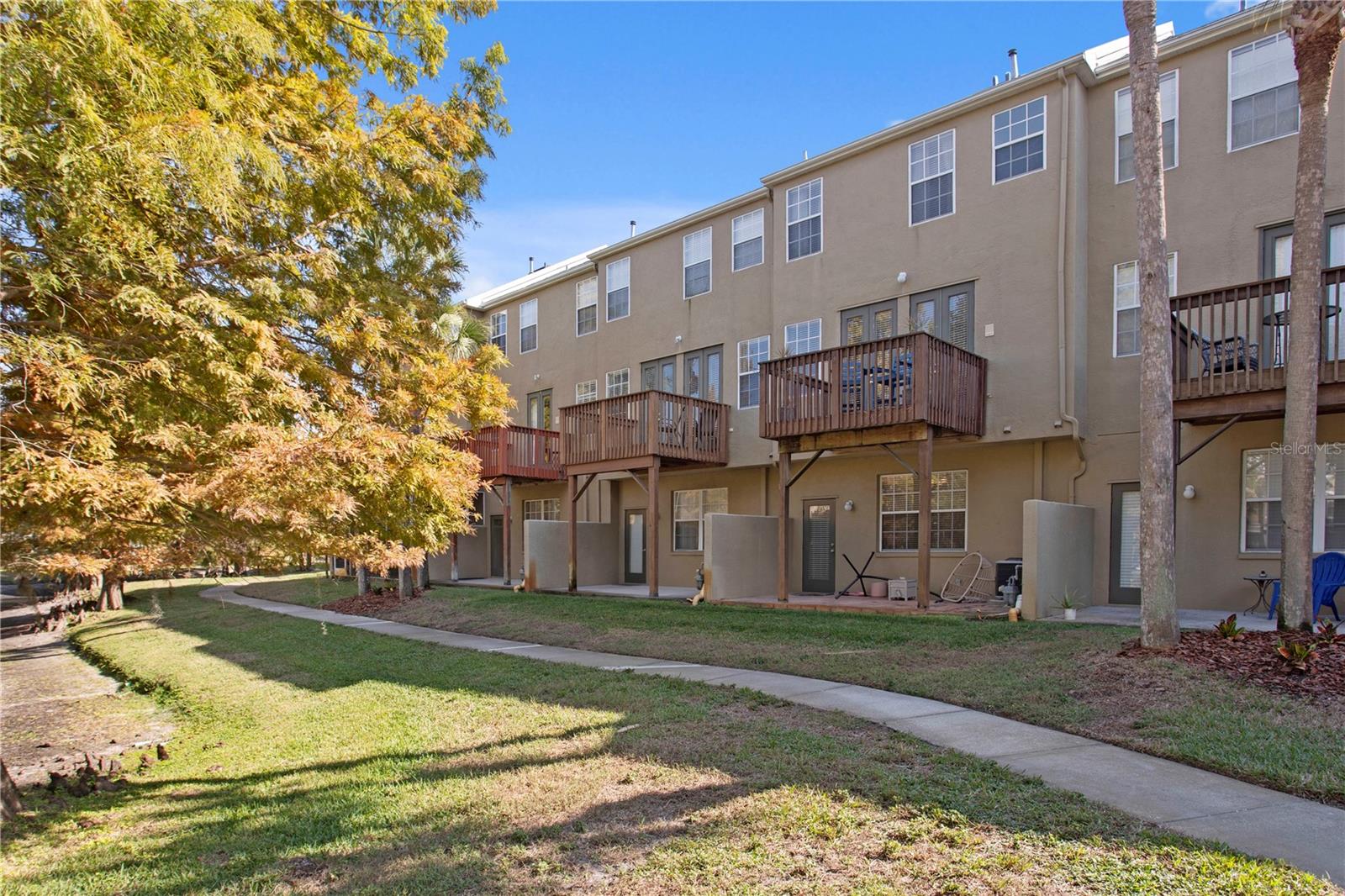 Image 8 of 44 For 3023 Pointeview Drive