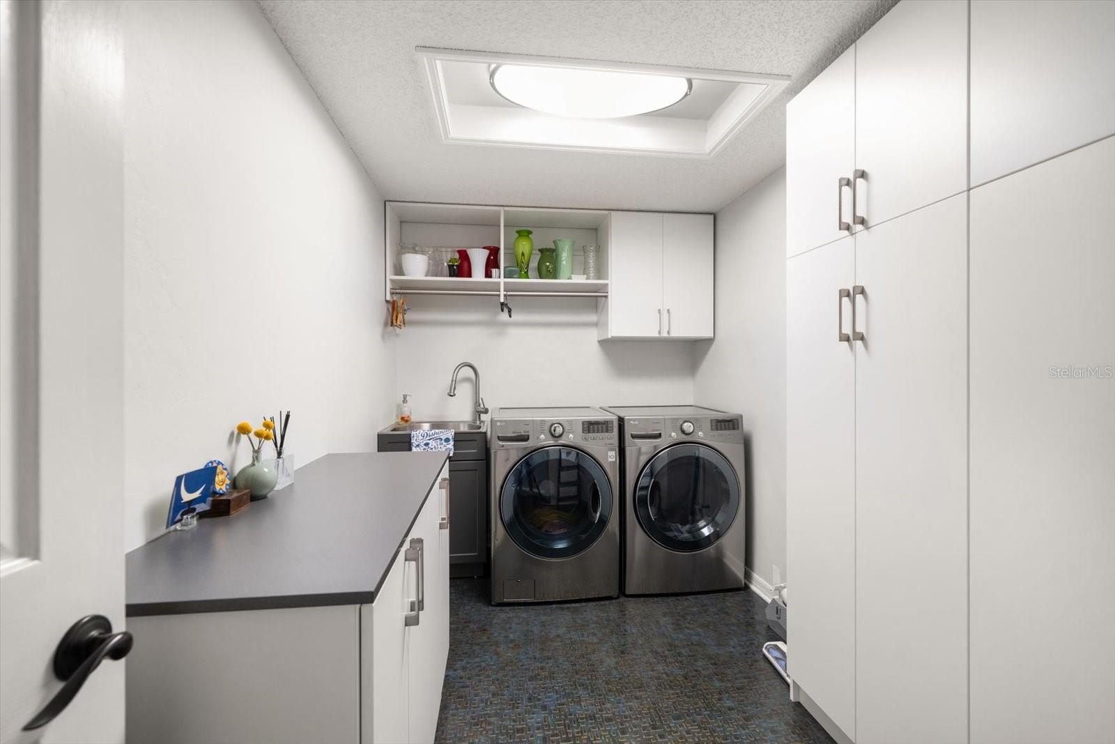 Image 32 of 76 For 2617 Beagle Path Way