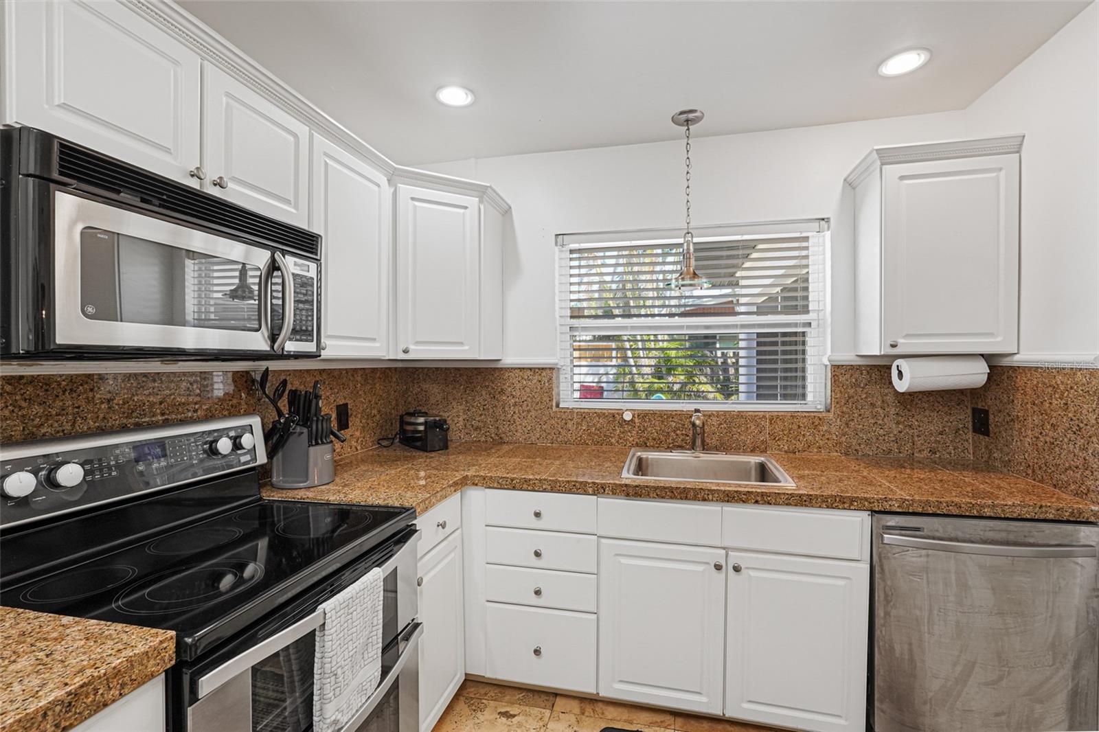 Image 15 of 53 For 1309 Nokomis Avenue S