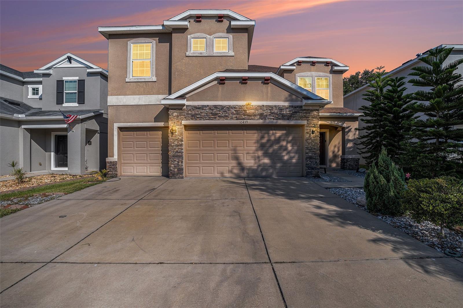 Details for 10439 Waterstone Drive, RIVERVIEW, FL 33578