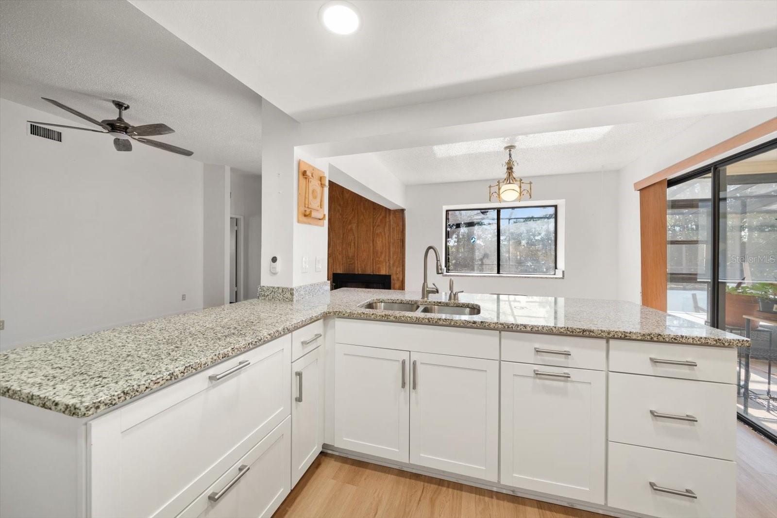 Image 12 of 31 For 9582 103rd Avenue