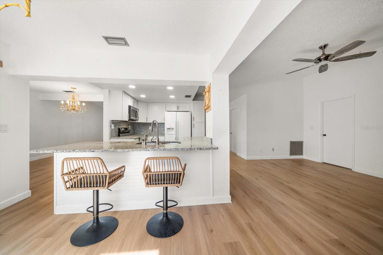 Image 16 of 31 For 9582 103rd Avenue