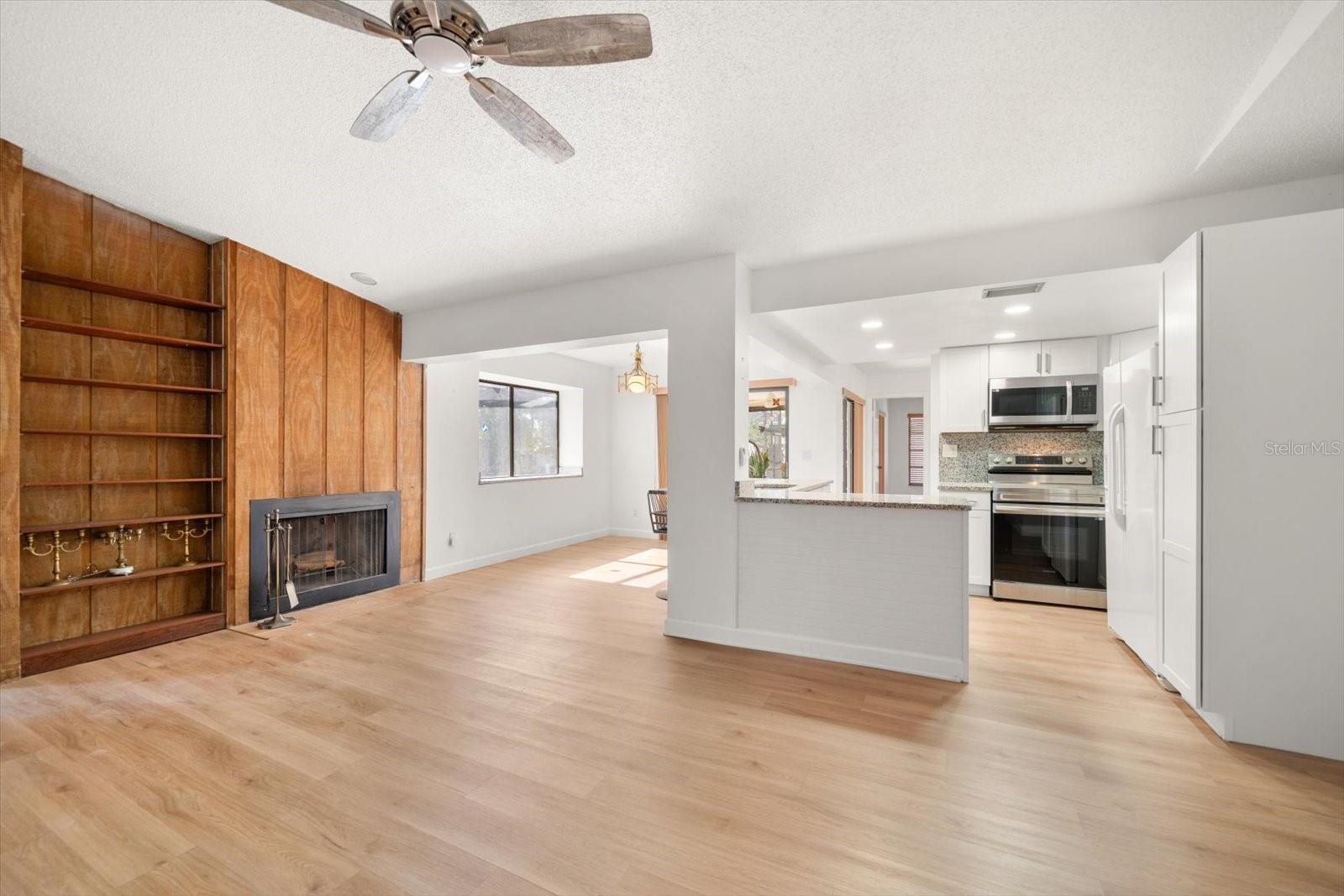 Image 8 of 31 For 9582 103rd Avenue