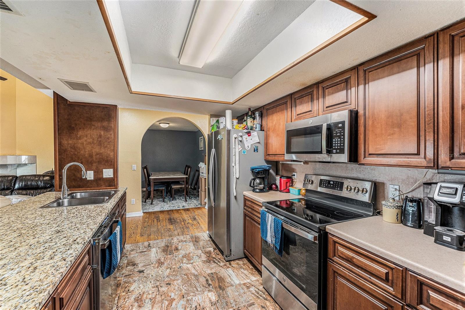 Image 13 of 25 For 656 Soundview Drive