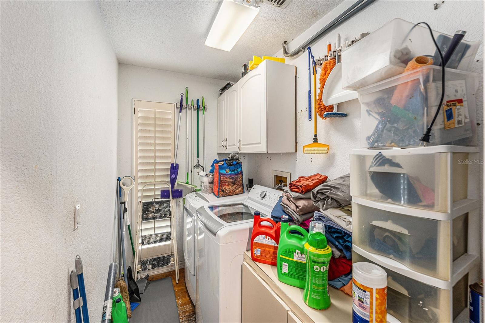 Image 19 of 25 For 656 Soundview Drive