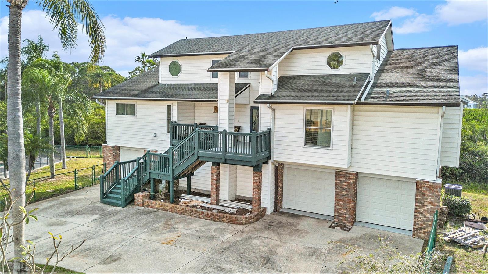 Image 2 of 25 For 656 Soundview Drive