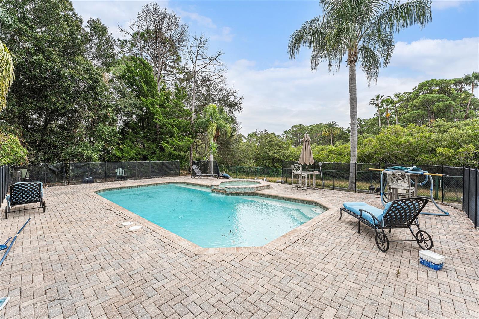 Image 22 of 25 For 656 Soundview Drive