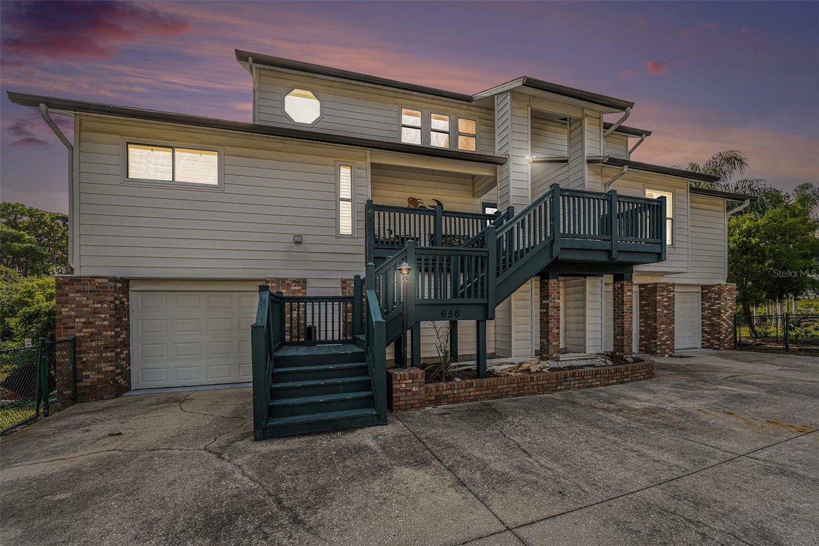 Image 23 of 25 For 656 Soundview Drive