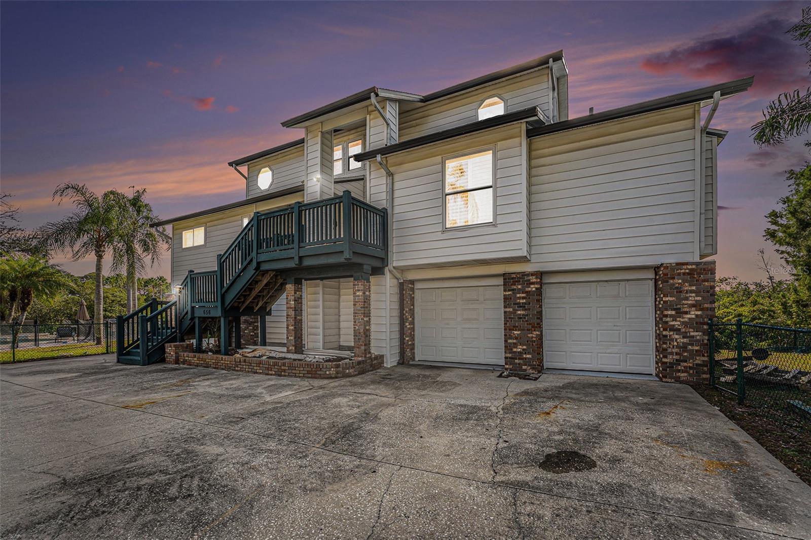 Image 24 of 25 For 656 Soundview Drive