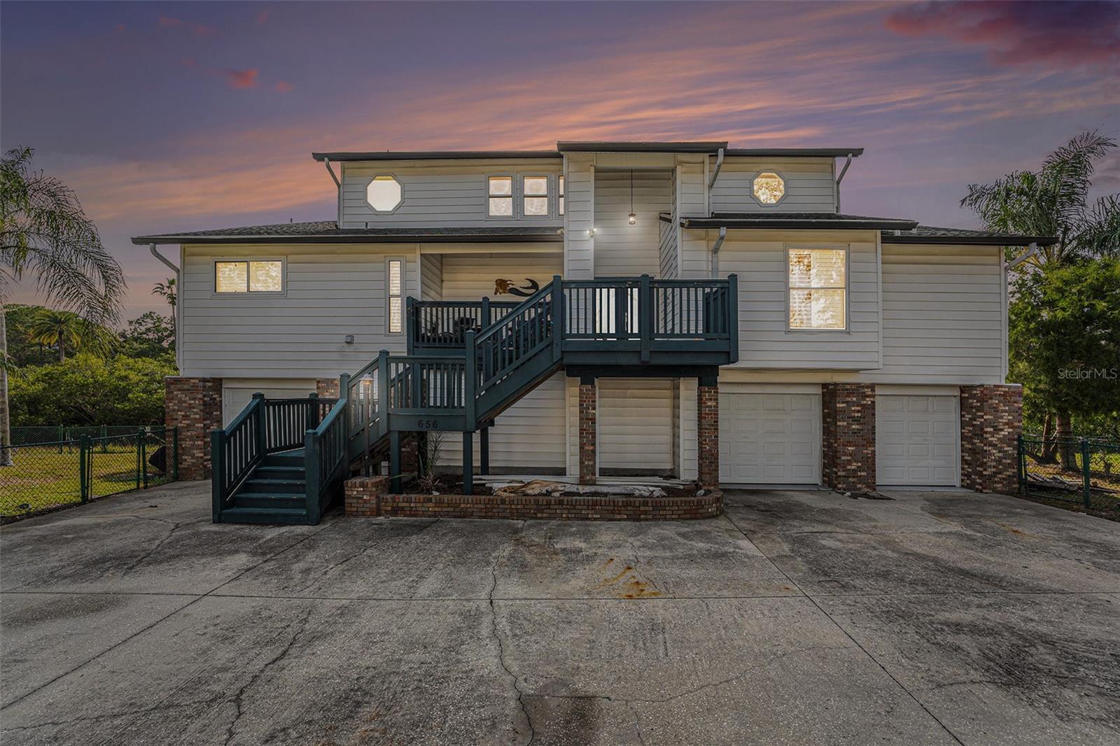 Image 6 of 25 For 656 Soundview Drive