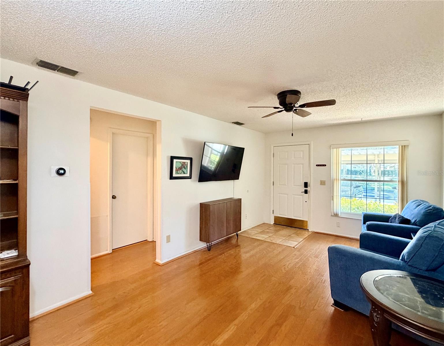 Image 10 of 43 For 1114 Castlemay Circle