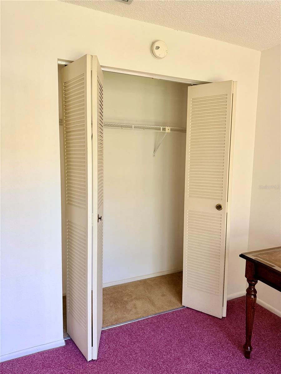 Image 16 of 43 For 1114 Castlemay Circle