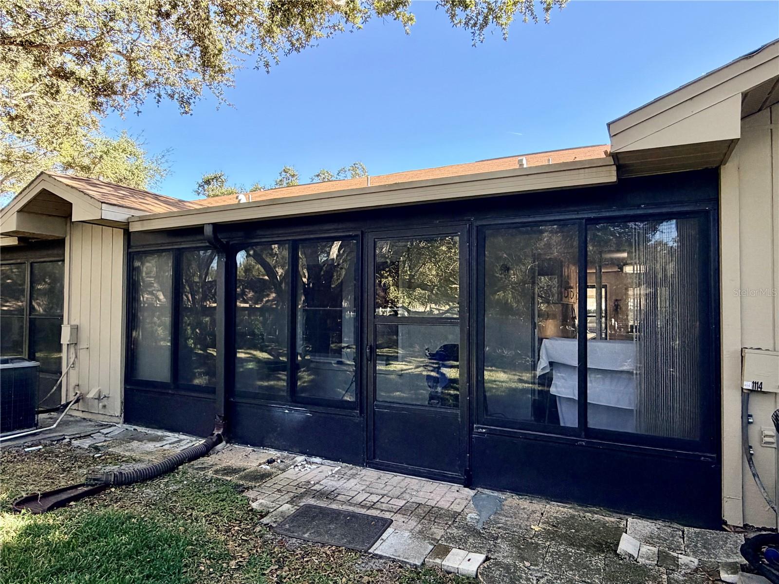 Image 6 of 43 For 1114 Castlemay Circle