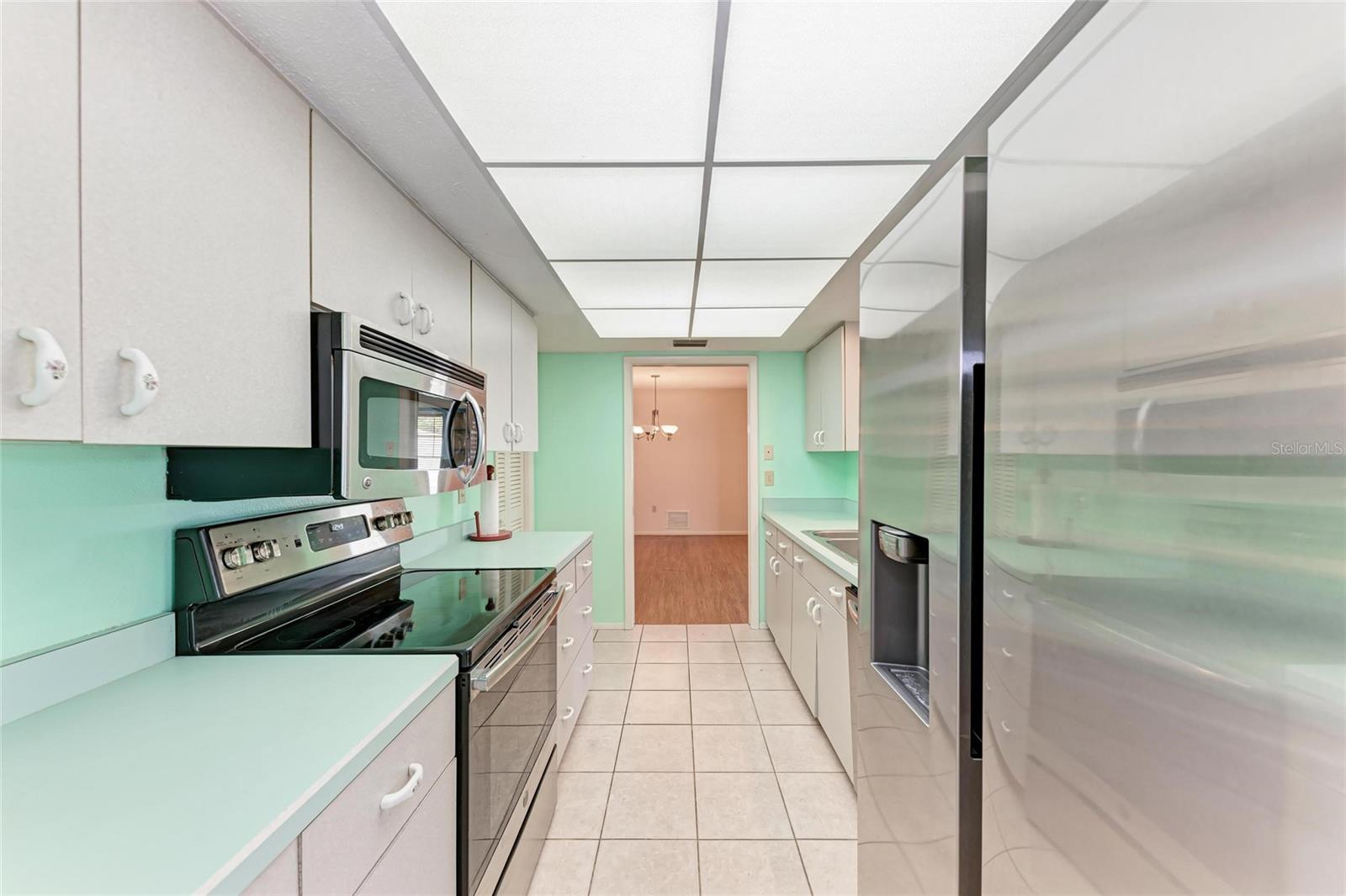 Image 7 of 18 For 742 Devon Road