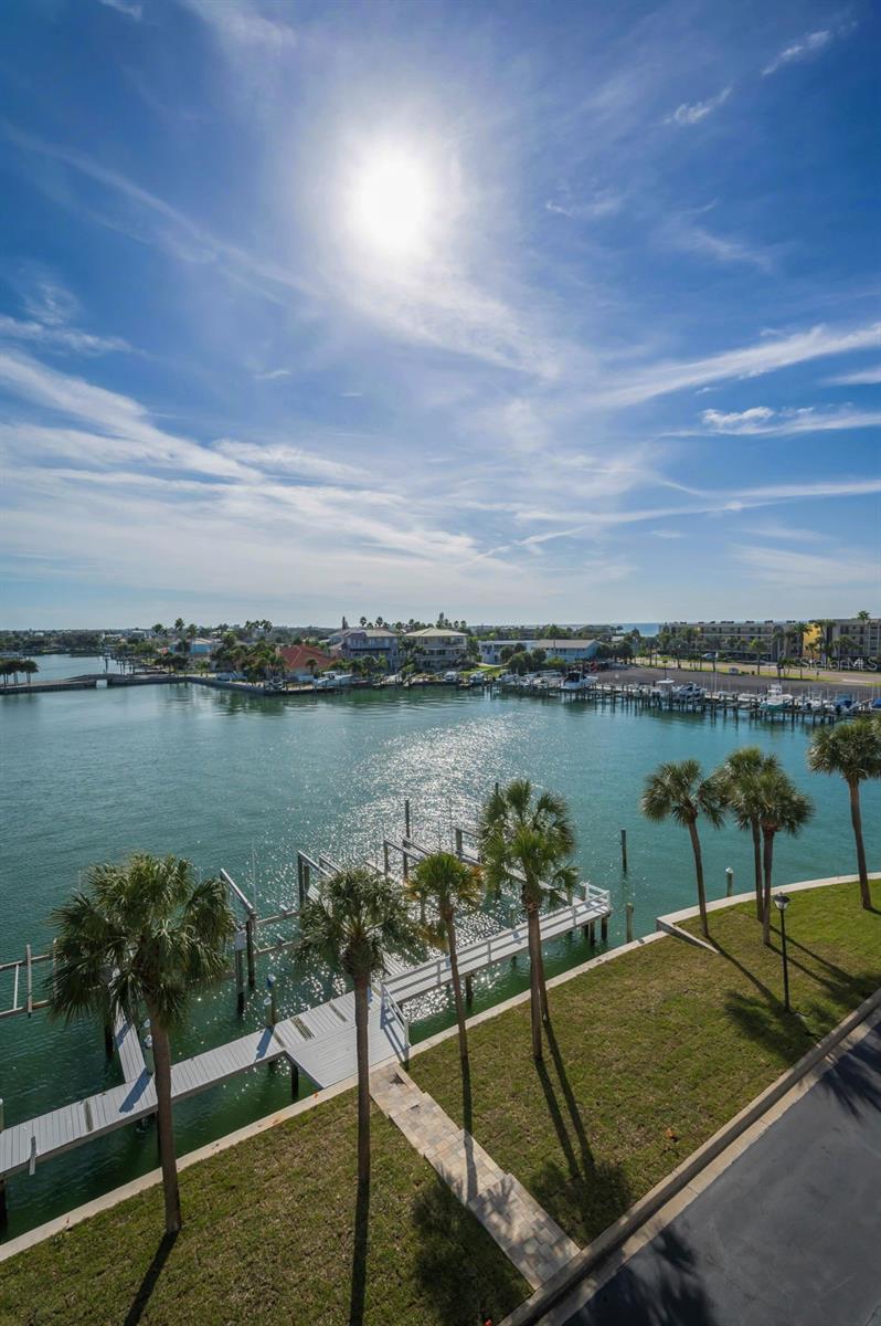 Image 30 of 98 For 1651 Sand Key Estates Court 44