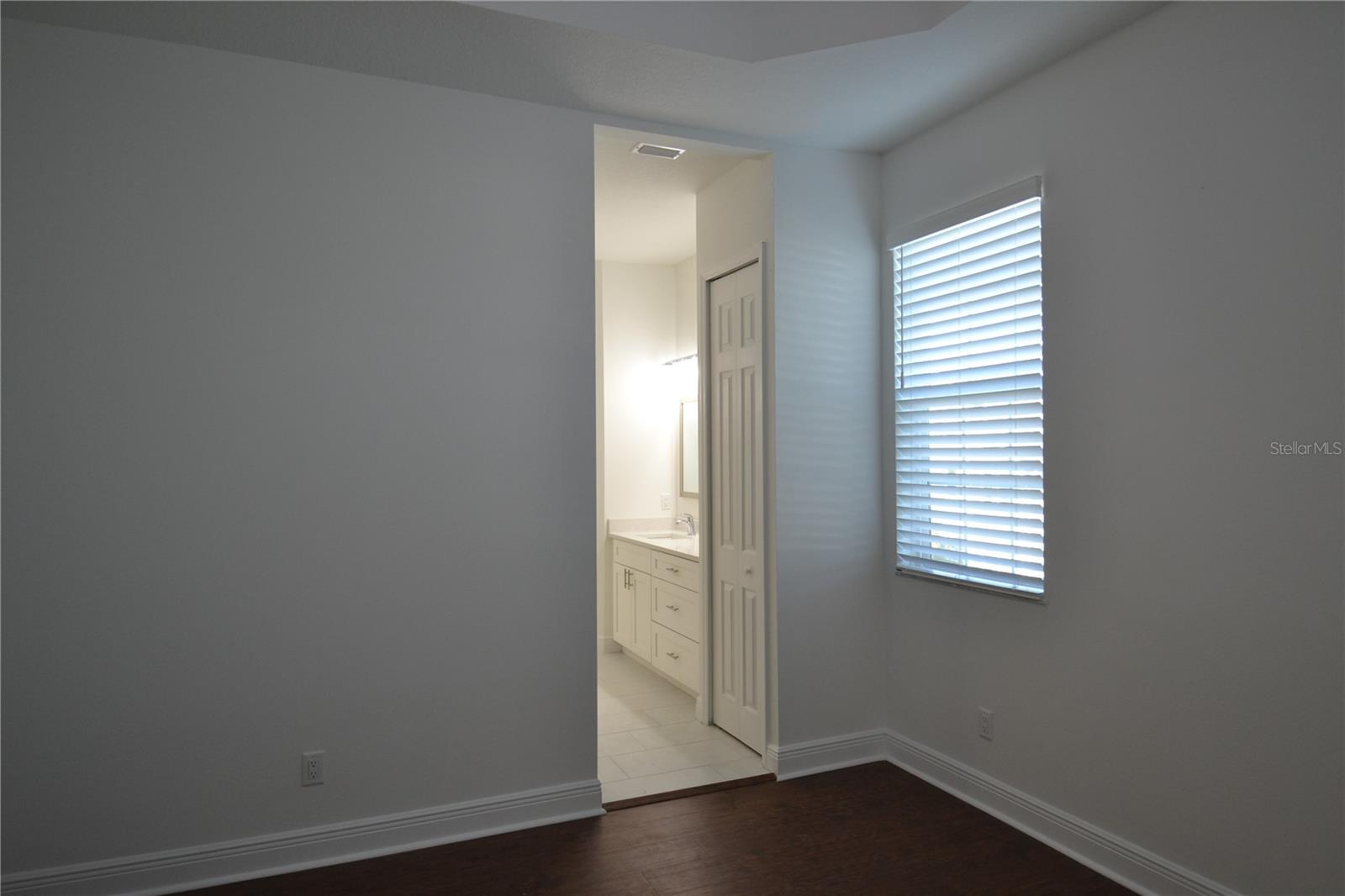 Image 27 of 35 For 5730 Biscayne Court