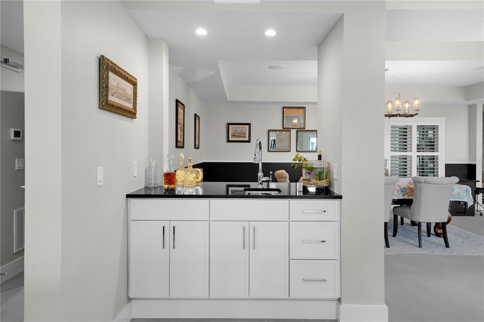 Image 14 of 45 For 5018 The Riviera Street