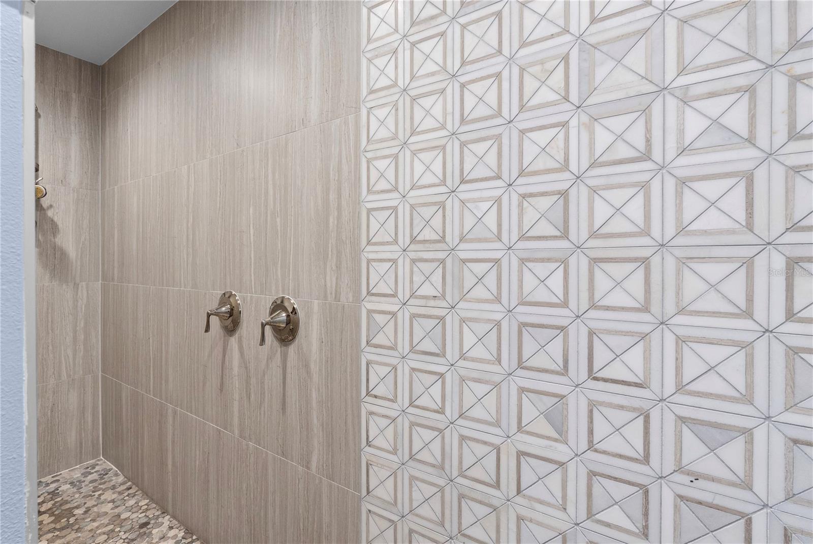 Image 21 of 45 For 5018 The Riviera Street