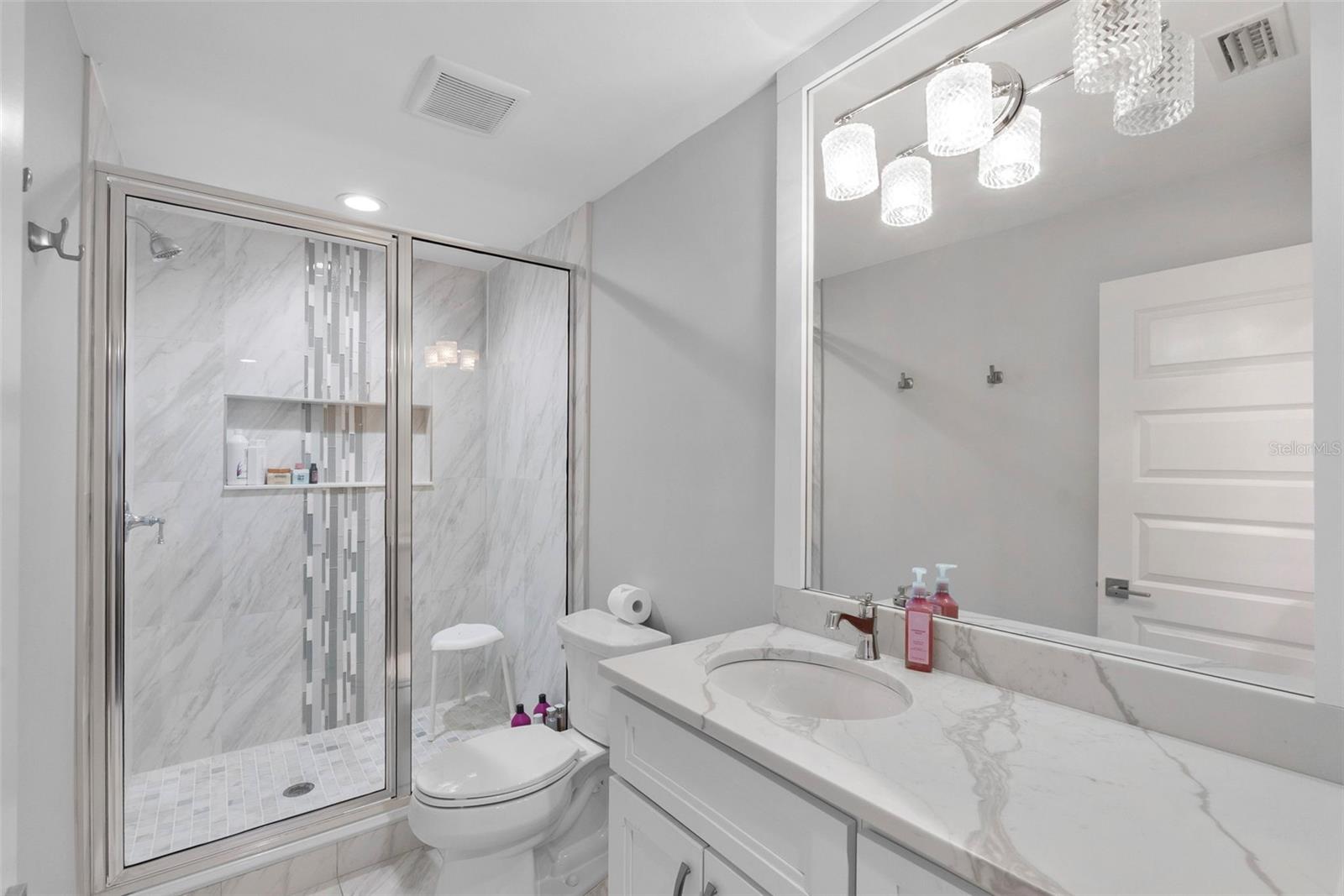 Image 26 of 45 For 5018 The Riviera Street