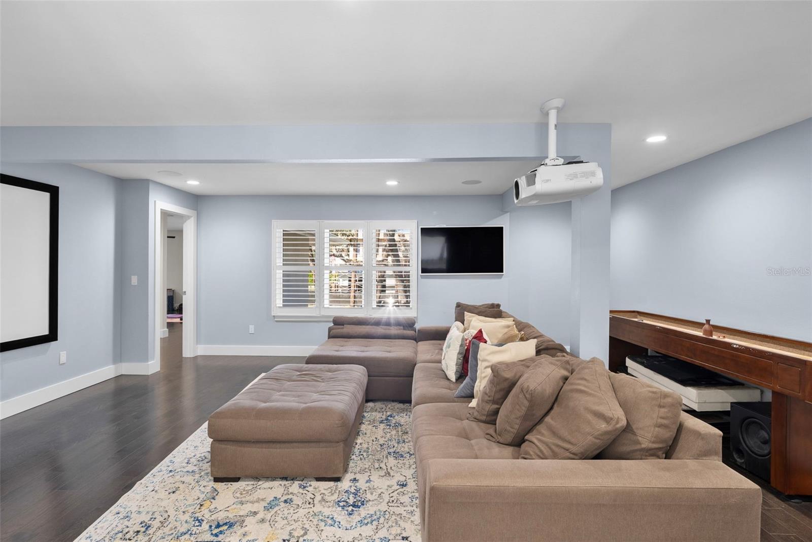 Image 29 of 45 For 5018 The Riviera Street