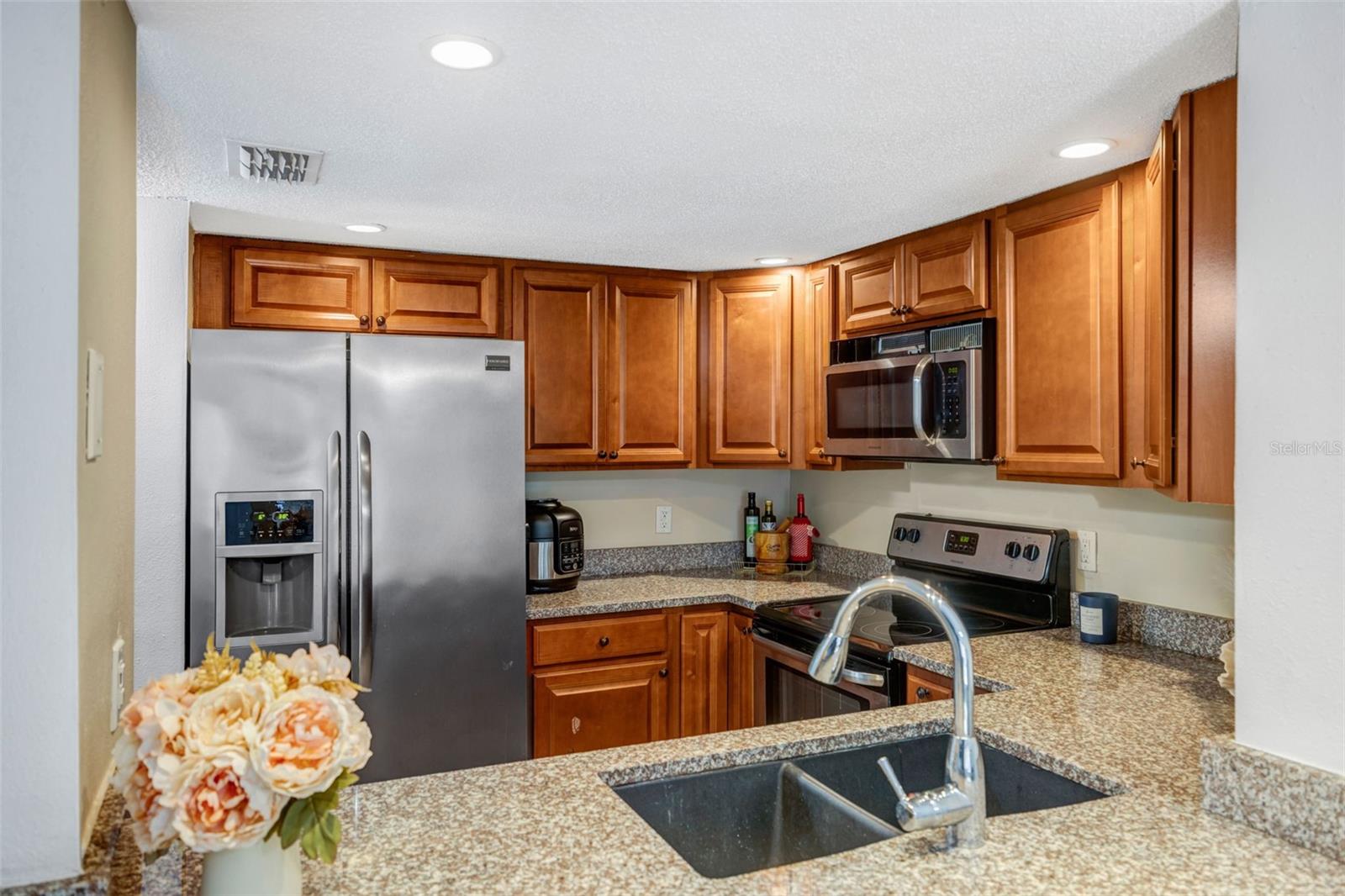 Image 14 of 48 For 5155 Puritan Circle 1021