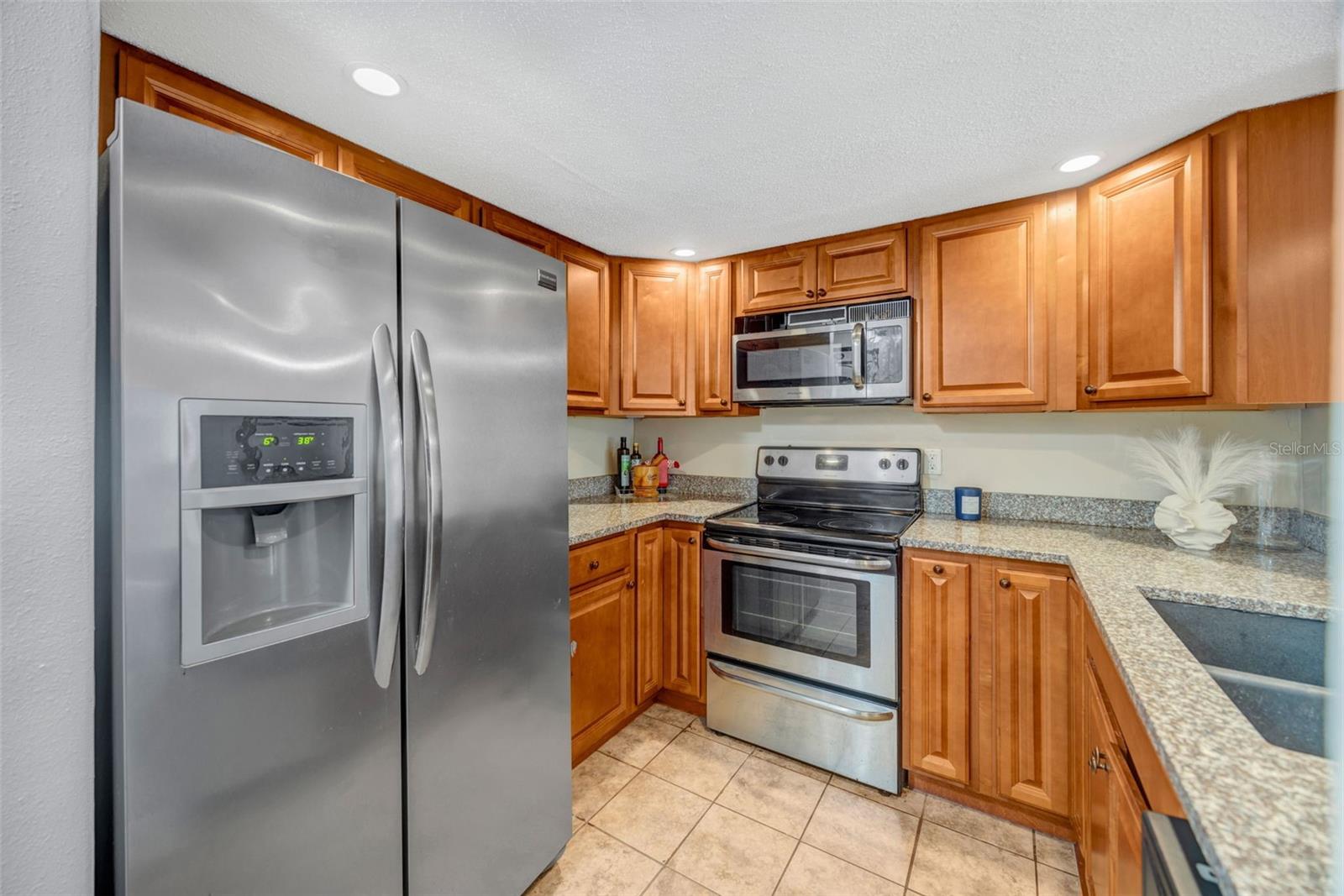 Image 16 of 48 For 5155 Puritan Circle 1021