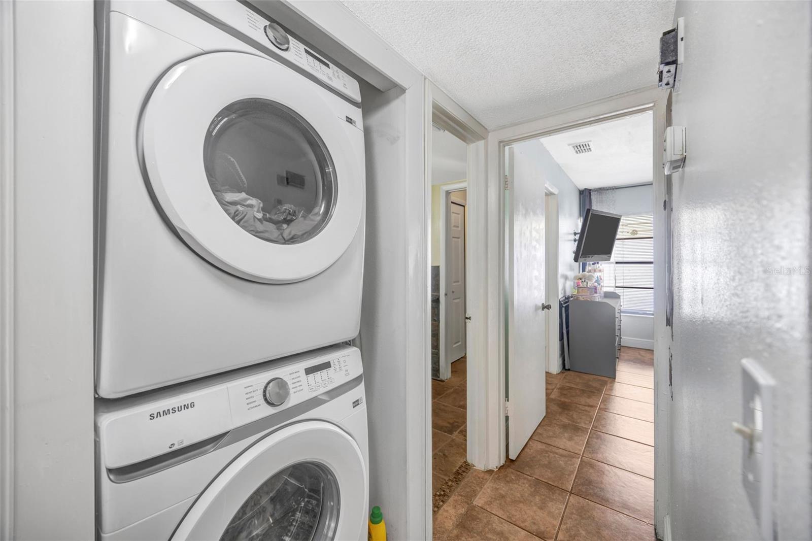 Image 18 of 48 For 5155 Puritan Circle 1021