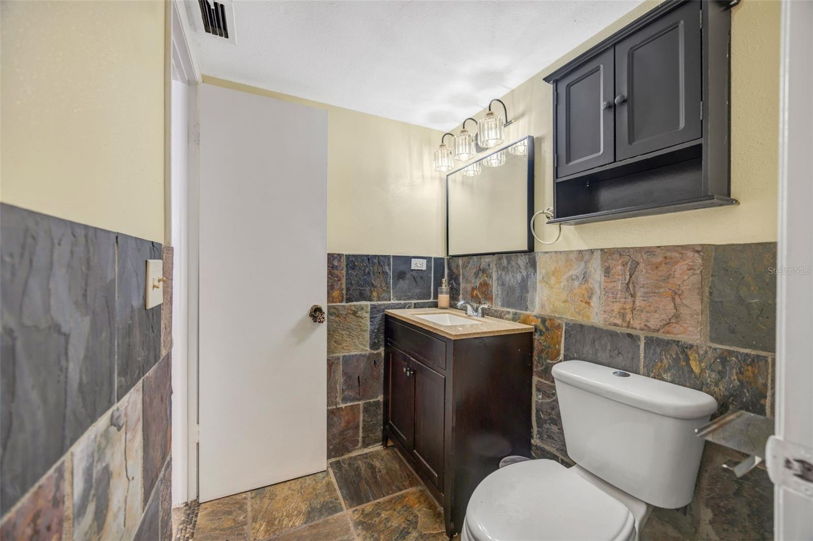 Image 21 of 48 For 5155 Puritan Circle 1021