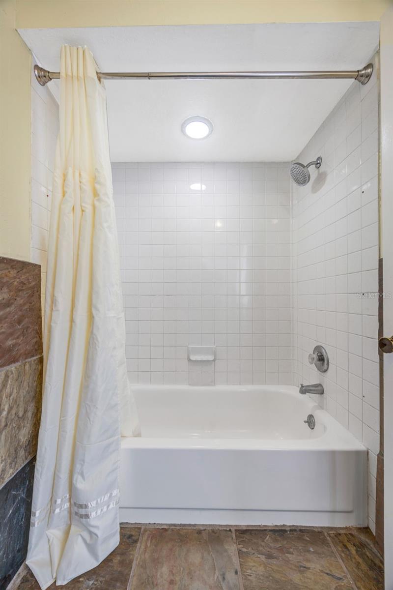 Image 22 of 48 For 5155 Puritan Circle 1021