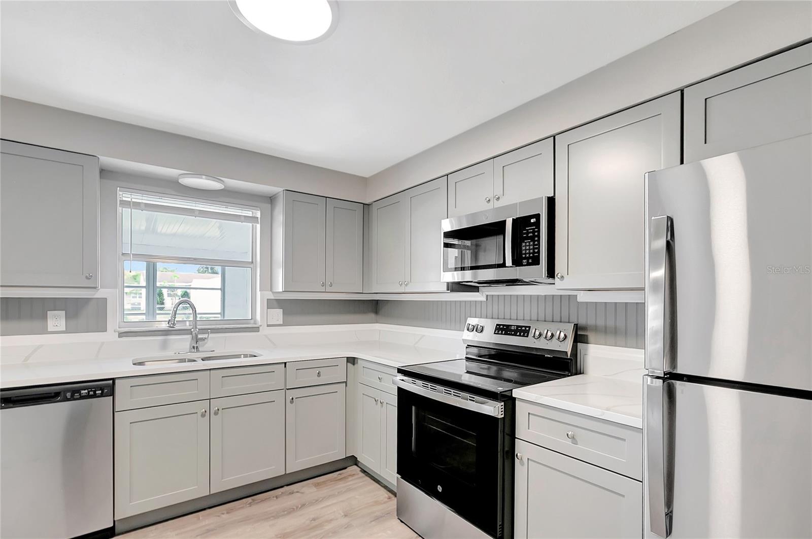 Image 15 of 37 For 5900 Beech Street