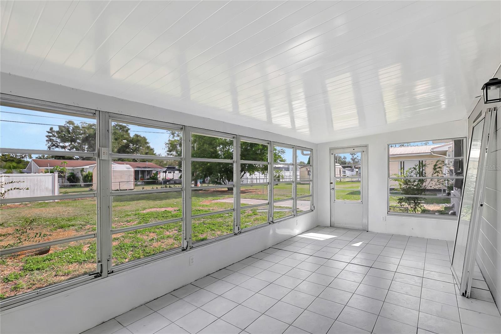 Image 32 of 37 For 5900 Beech Street