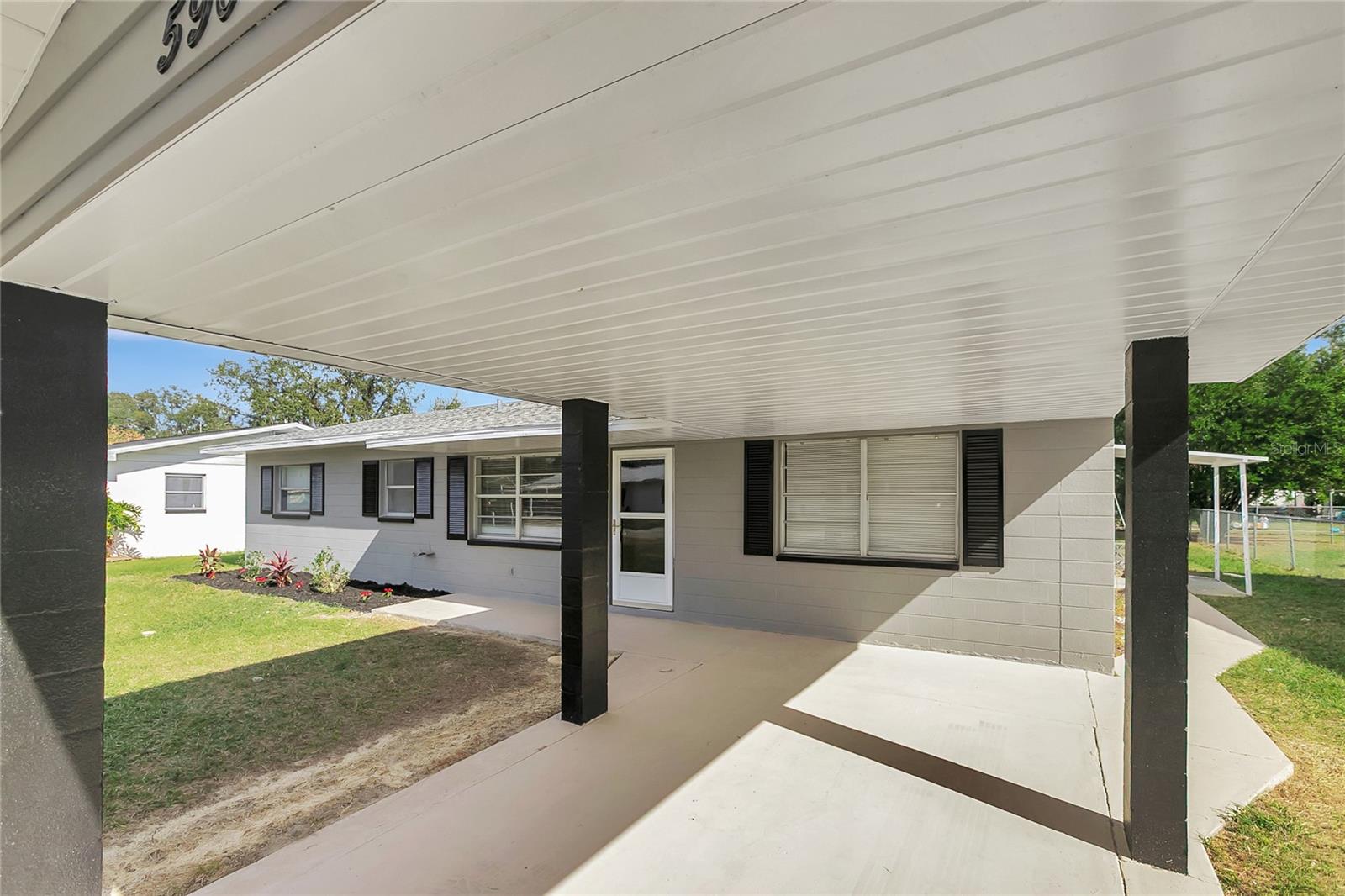 Image 5 of 37 For 5900 Beech Street