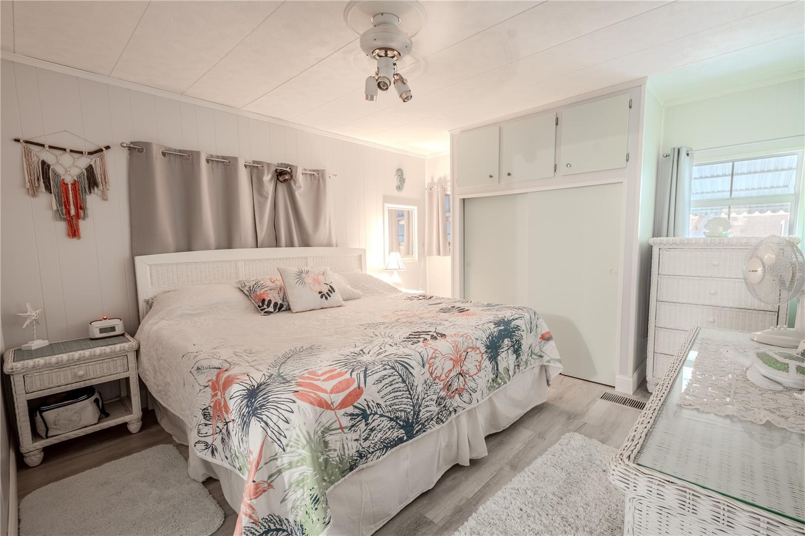 Image 13 of 44 For 10343 Magnolia Lane 180