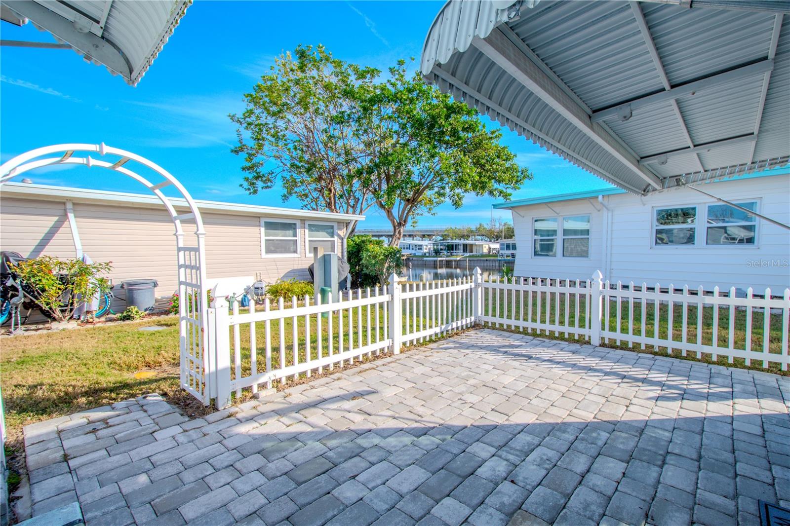 Image 36 of 44 For 10343 Magnolia Lane 180