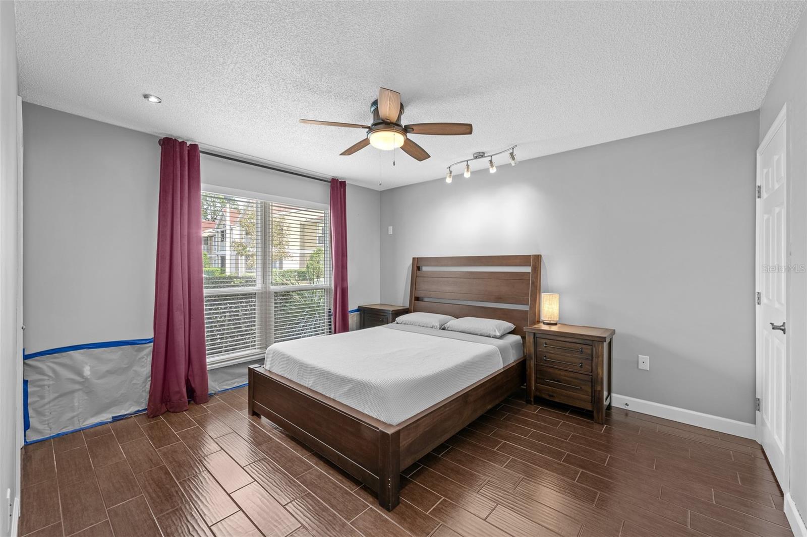 Image 11 of 67 For 9481 Highland Oak Drive 1709