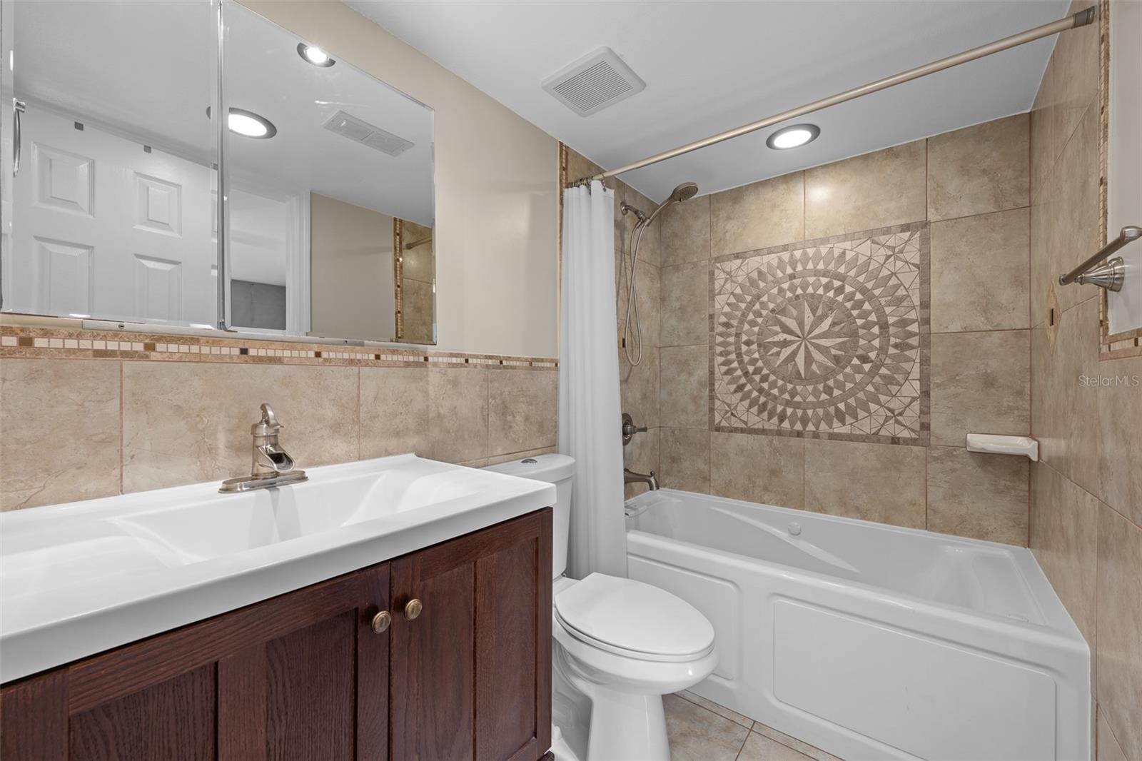 Image 18 of 67 For 9481 Highland Oak Drive 1709