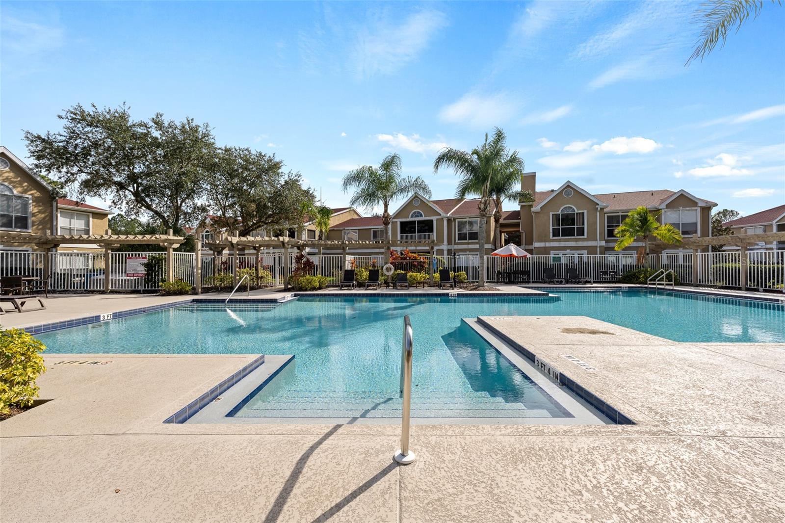 Image 26 of 67 For 9481 Highland Oak Drive 1709