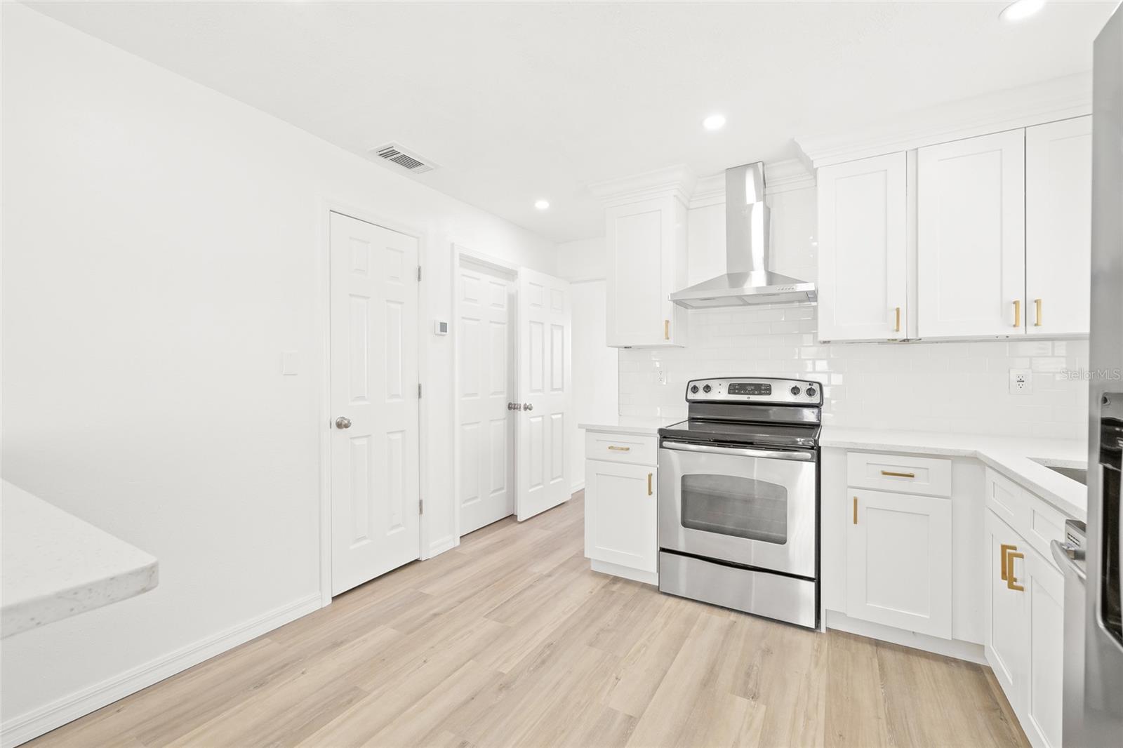 Image 8 of 31 For 12801 Kellywood Circle