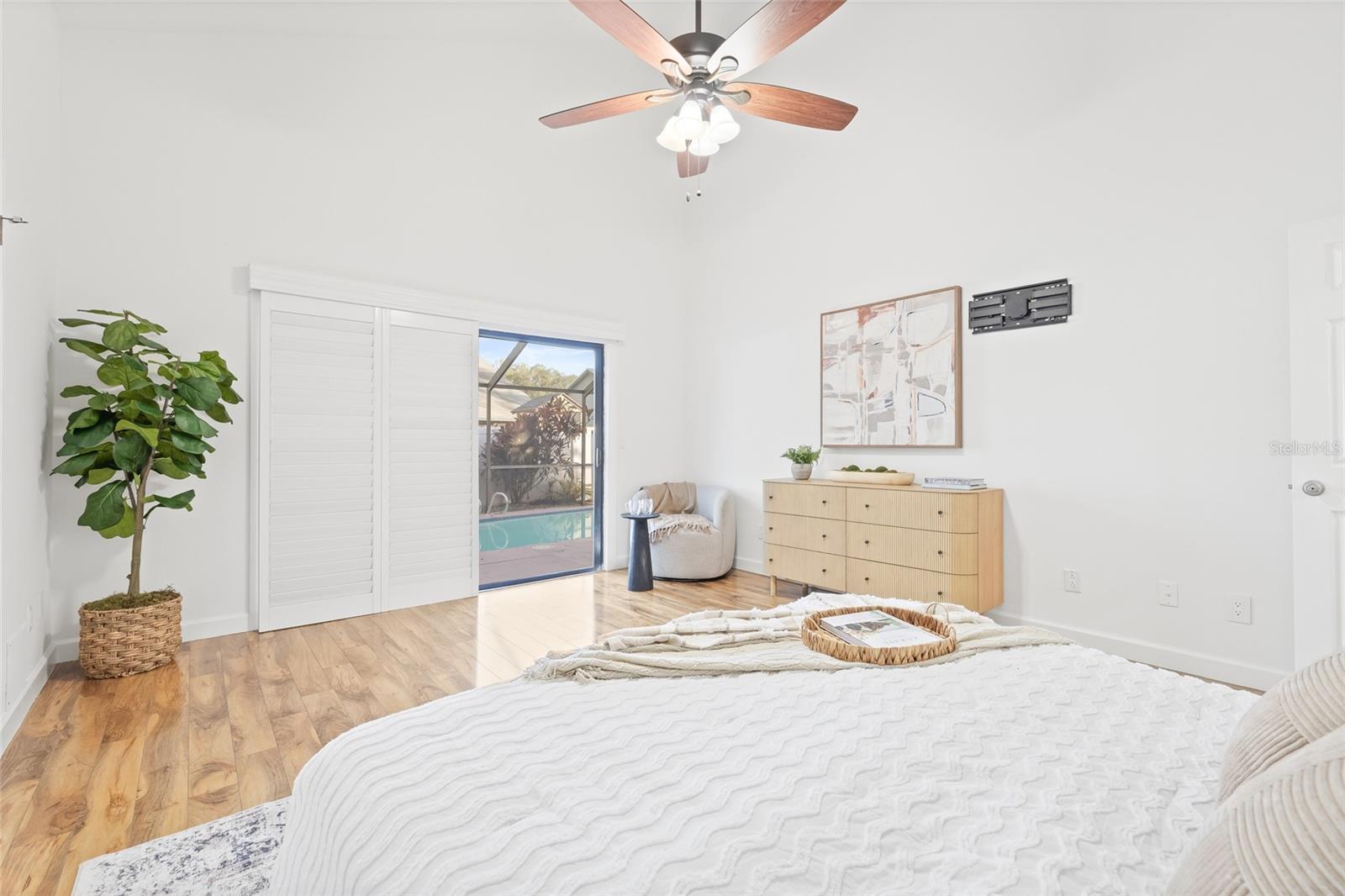 Image 19 of 45 For 10907 Winter Oak Place