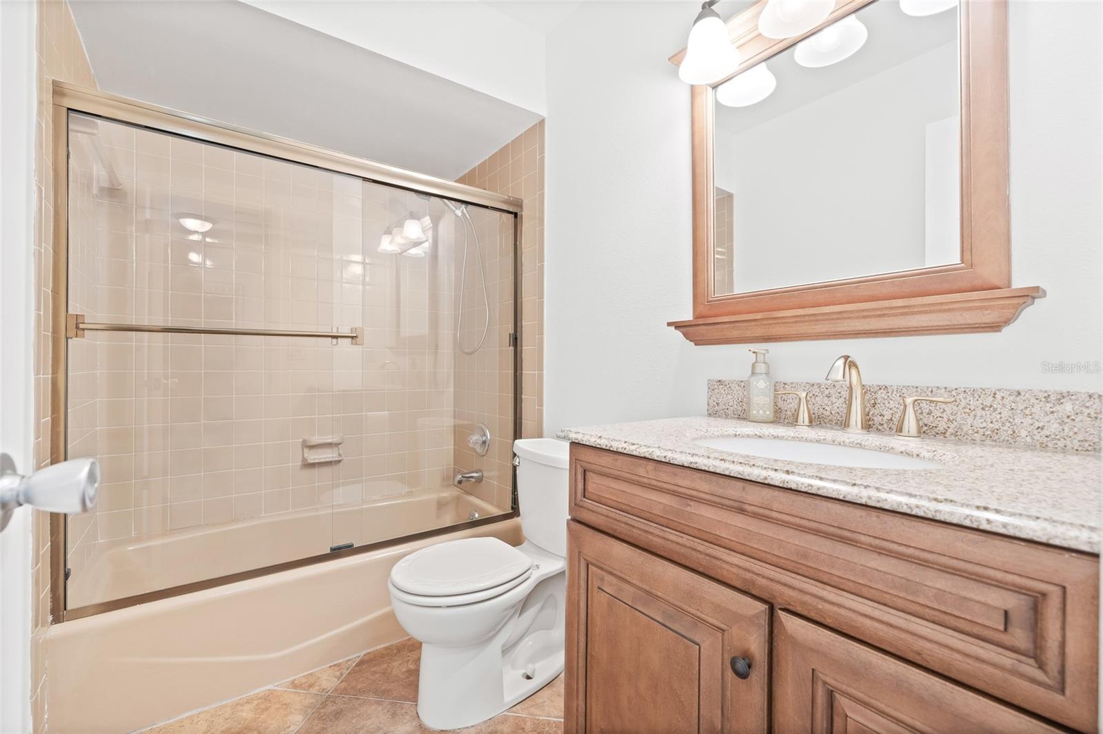 Image 27 of 45 For 10907 Winter Oak Place