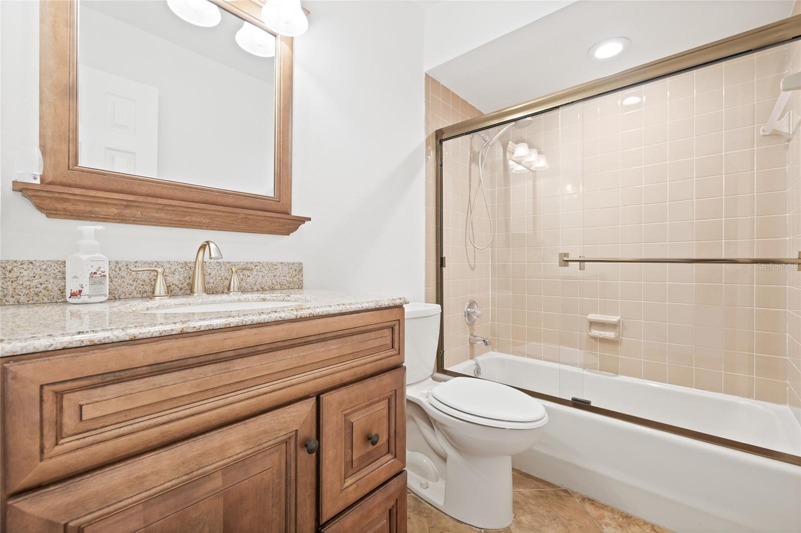 Image 33 of 45 For 10907 Winter Oak Place