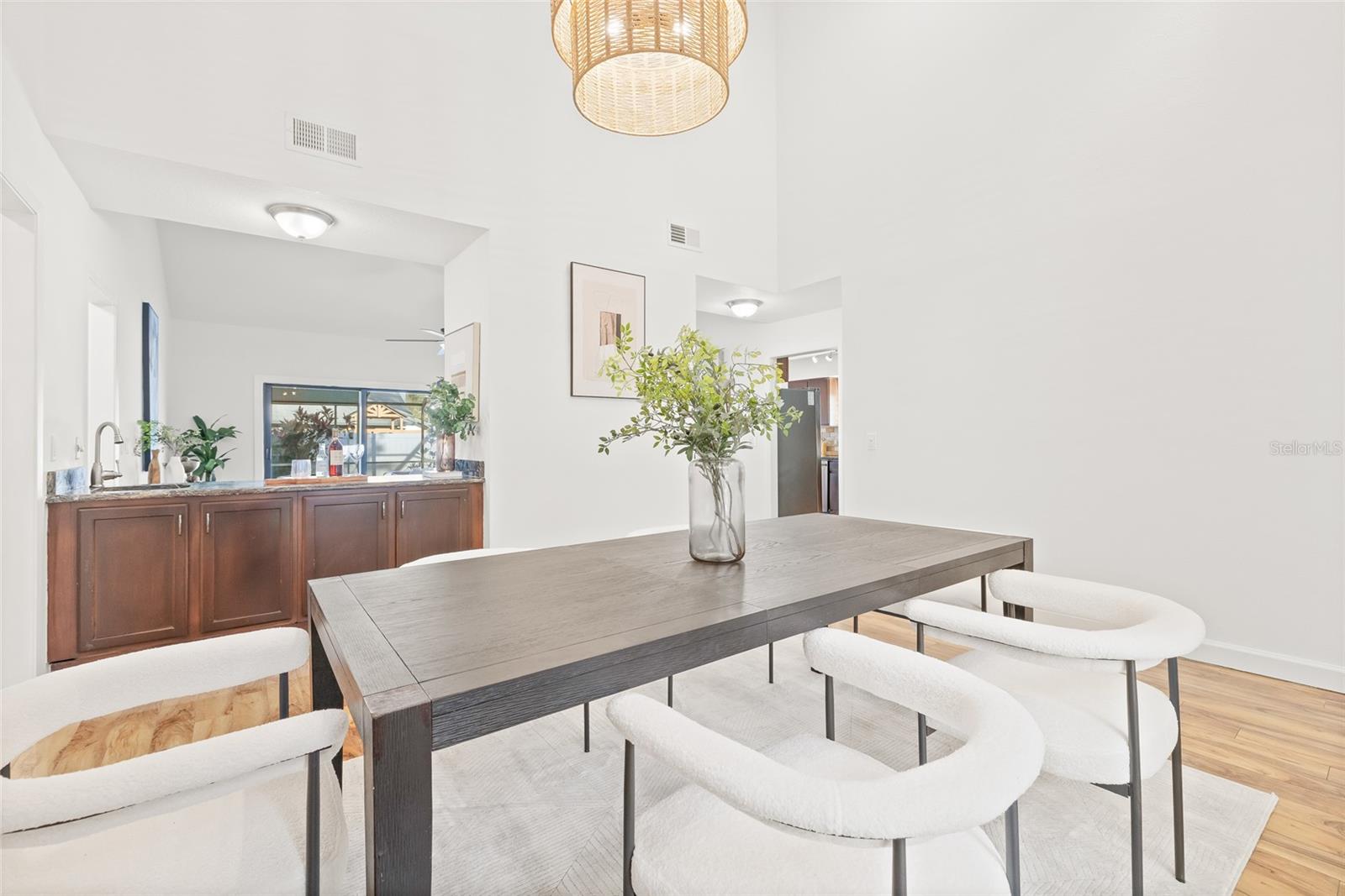 Image 7 of 45 For 10907 Winter Oak Place