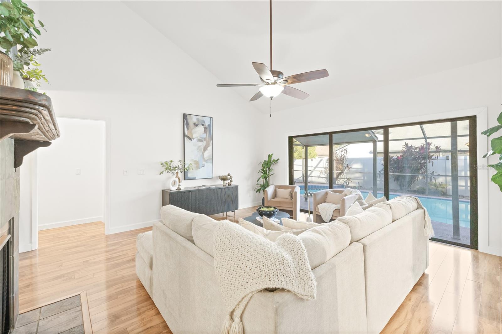 Image 9 of 45 For 10907 Winter Oak Place