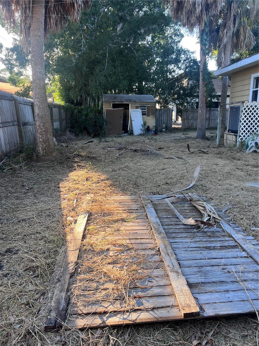 Image 11 of 35 For 1892 Nevada Avenue Ne